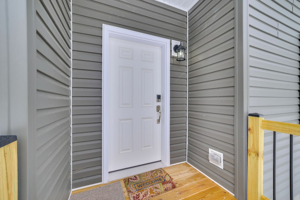 Walk to Beach: Modern Retreat in Presque Isle!
