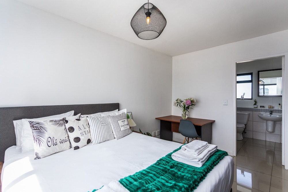 Knightsbridge 702w by Ctha