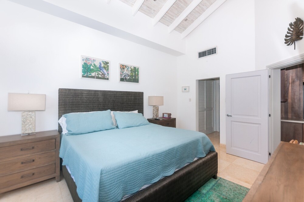 Pristine Bay 1316 2 Bedroom Home