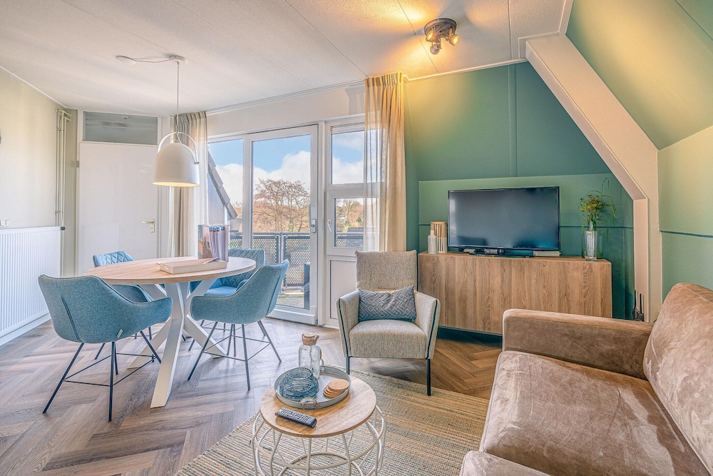 Nice Apartment Near the Center of De Koog