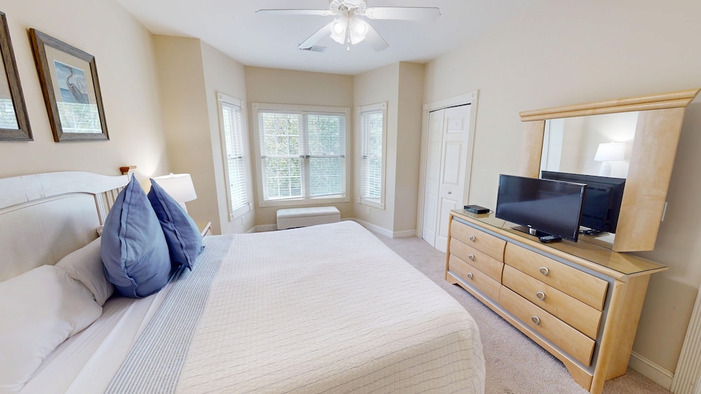 Magnolia Pointe 4865-204 2 Bedroom Condo