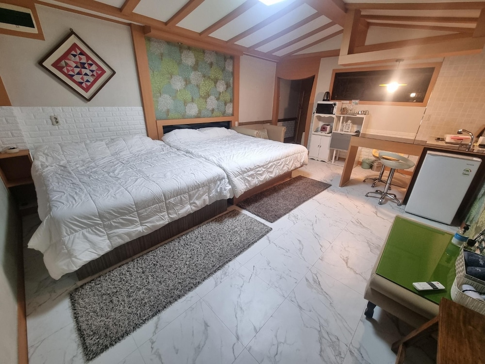 hotel room