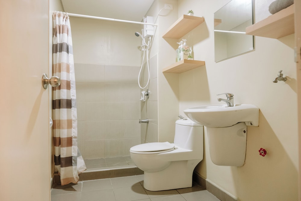 Spacious & Stylish City Haven