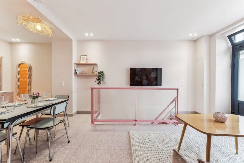 Elegant Apartment - 2 Bedroom -6people
