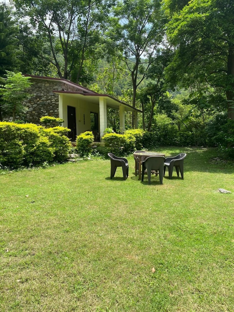 The Harikanta Corbett Resort