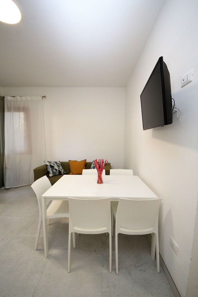 Modern 2 Bedroom Flat Near Rosolina Mare Beach