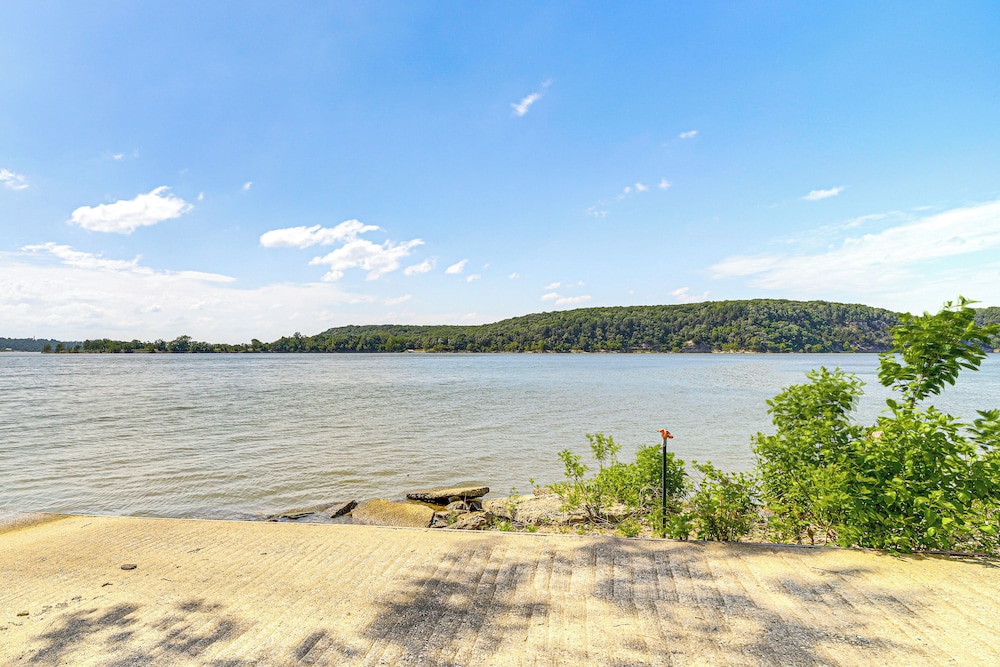 Lakefront Home w/ Boat Ramp Near Spavinaw Rec Area