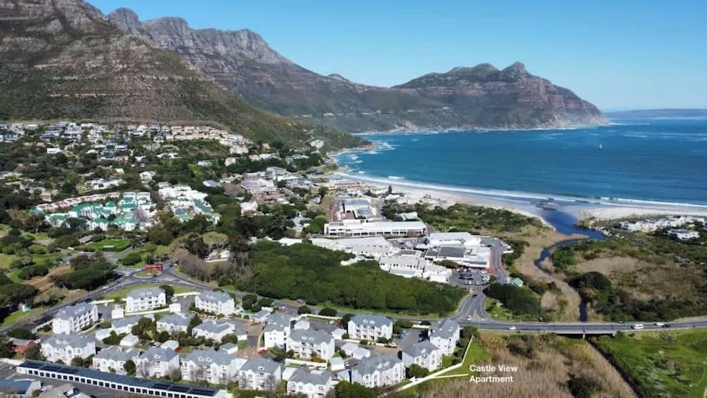 2 Bedroom Ground Floor Apartment, Princess Beach Club, Houtbay
