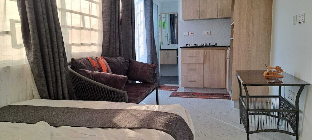 Lux Suites Wild Wood Cottages Naivasha