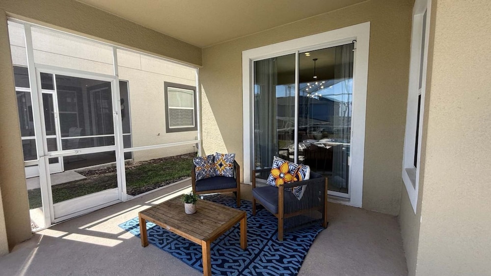 Upstay Championsgate Home w Pool BBQ Game Room