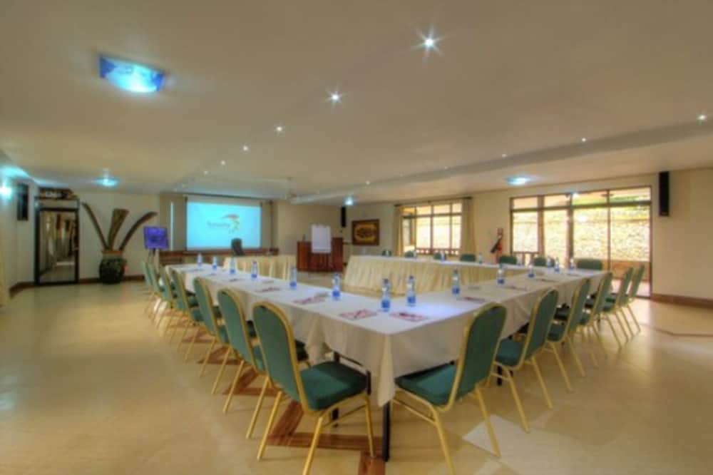Naivasha Kongoni Lodge - Lakefront Getaway