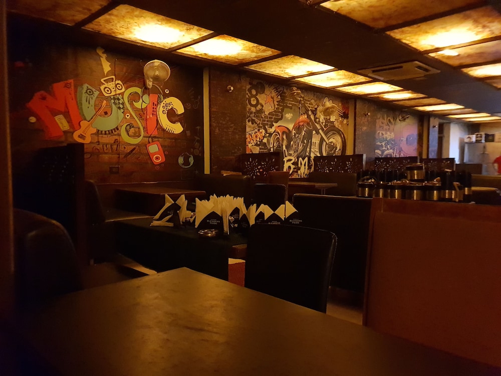 Hotel puneet international