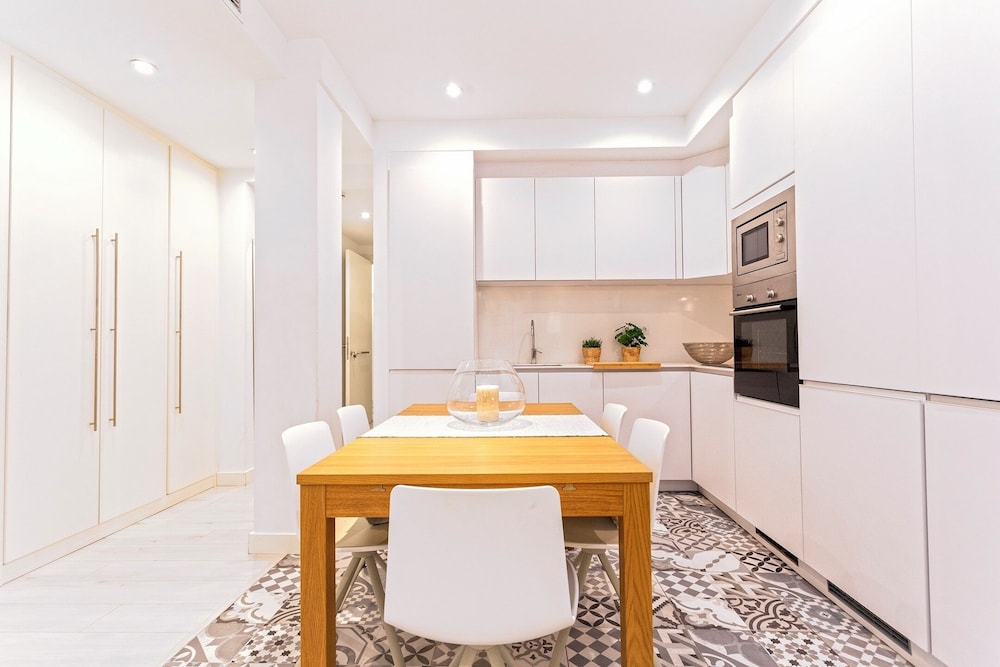 Charming Two-bedroom Apartment Near Cathedral Zacatin 103