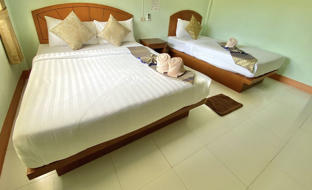 Lanta Emerald Bungalow