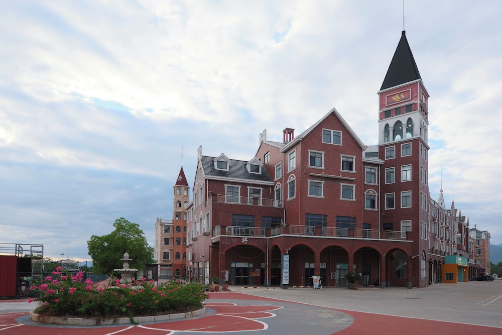 Timeless Recreation Hotel