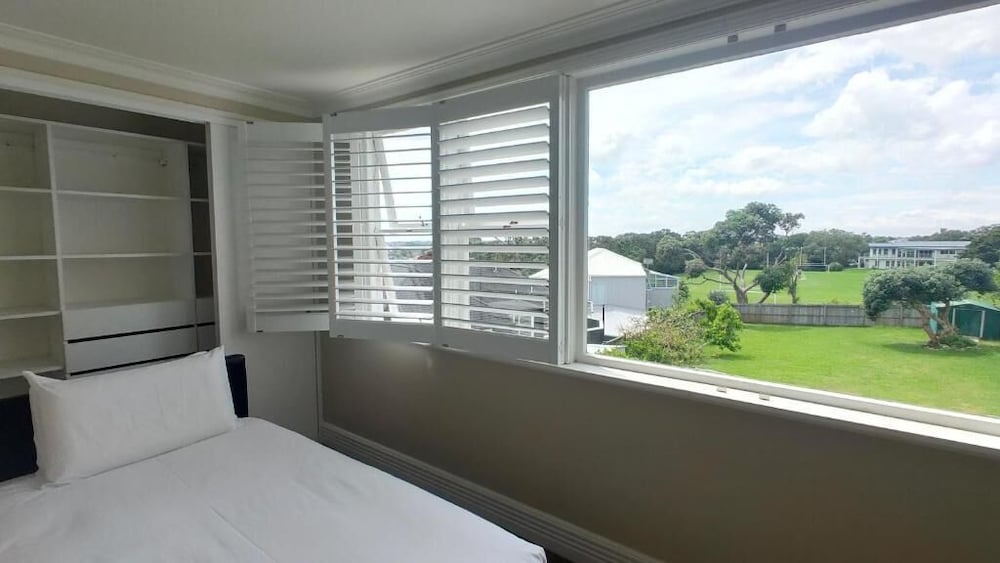 3min to beach 4 bedroom villa