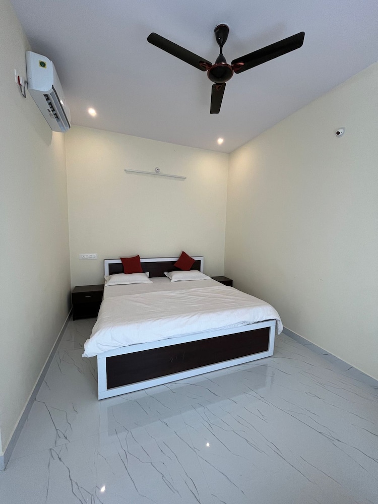 Sriram Guest House