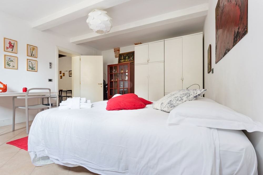 Riva Di Biasio Lovely Flat