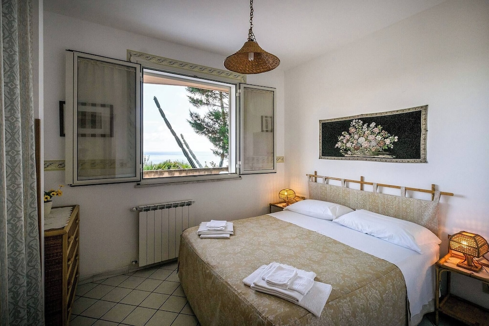 2- Large Terrace and Suggestive Panorama view 3