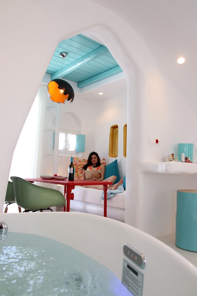 Cave Suites