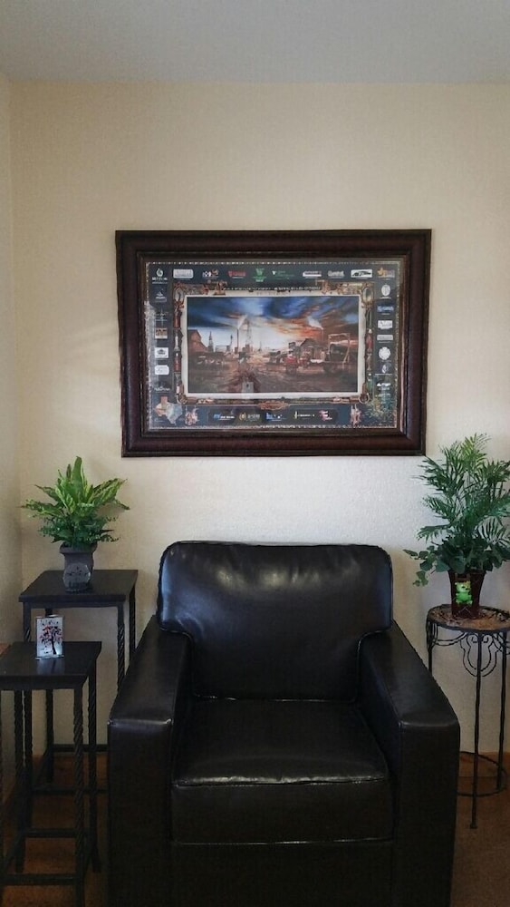Texas Gold Lodges