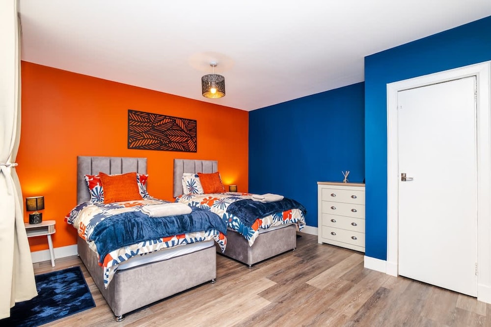 3 Bedroom Stylish Ground Floor Flat
