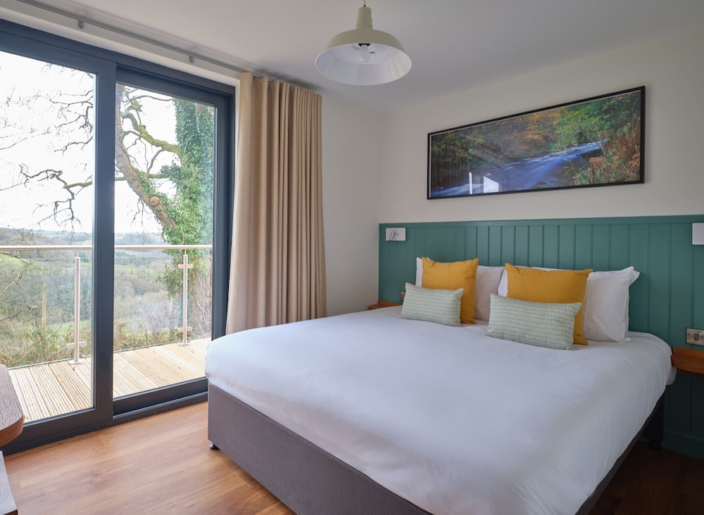 Valley View 3 Bedroom Lodge 2