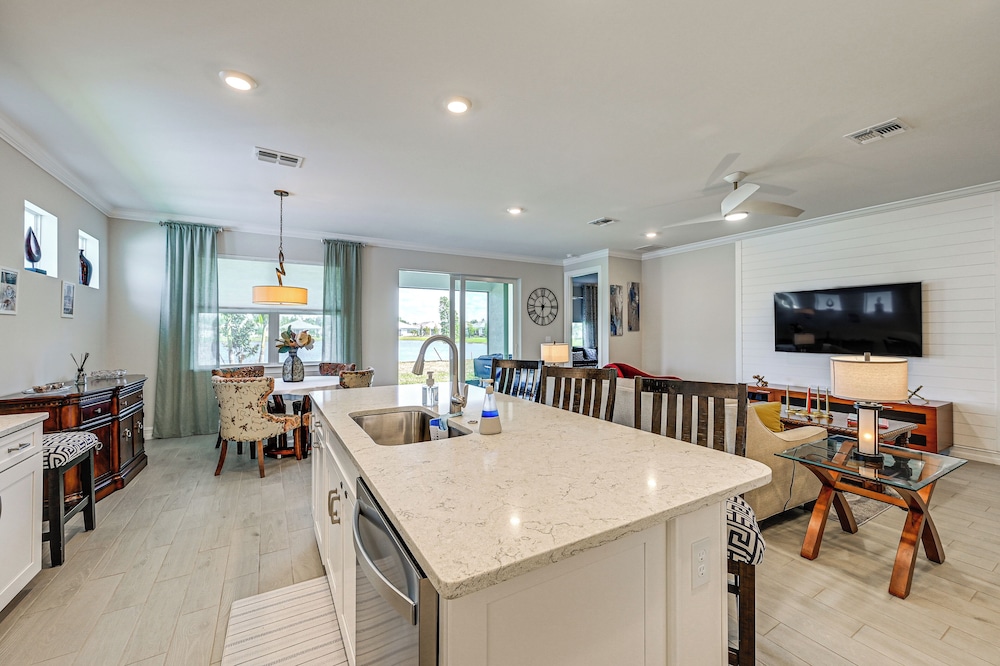 Pet-friendly Naples Home w/ Resort-style Pool