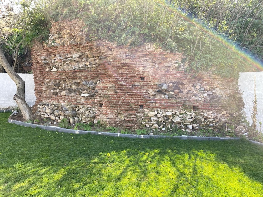 Photo 16