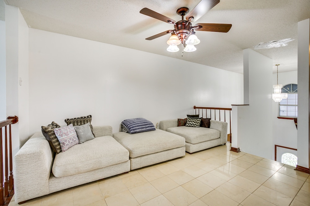 4 Mi to Bourbon St: Spacious Retreat w/ Wet Bar! view 4