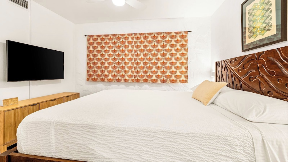 Completely Updated - Ground Floor - Washer/dryer in Unit - Vrkcv