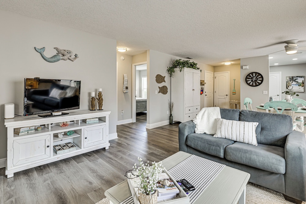 Renovated Villa Btwn Lake Sumter & Spanish Springs