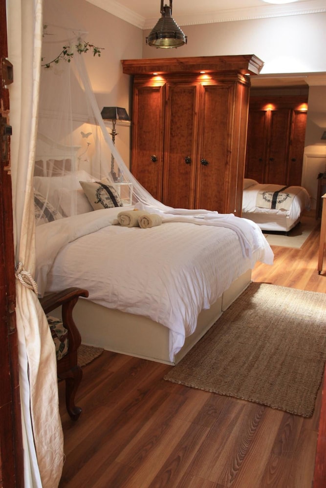 Belurana Collection Victoria Manor