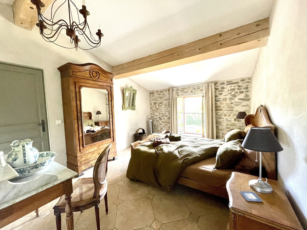 Le Domaine de La Tuilerie - Gîte de Charme en Bord de Rivière Avec Piscine view 4