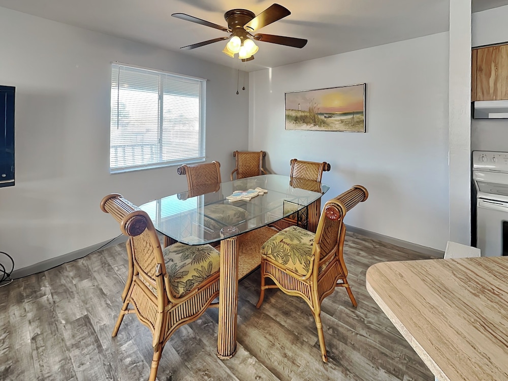 Palm View by Distinctive Beach Rentals