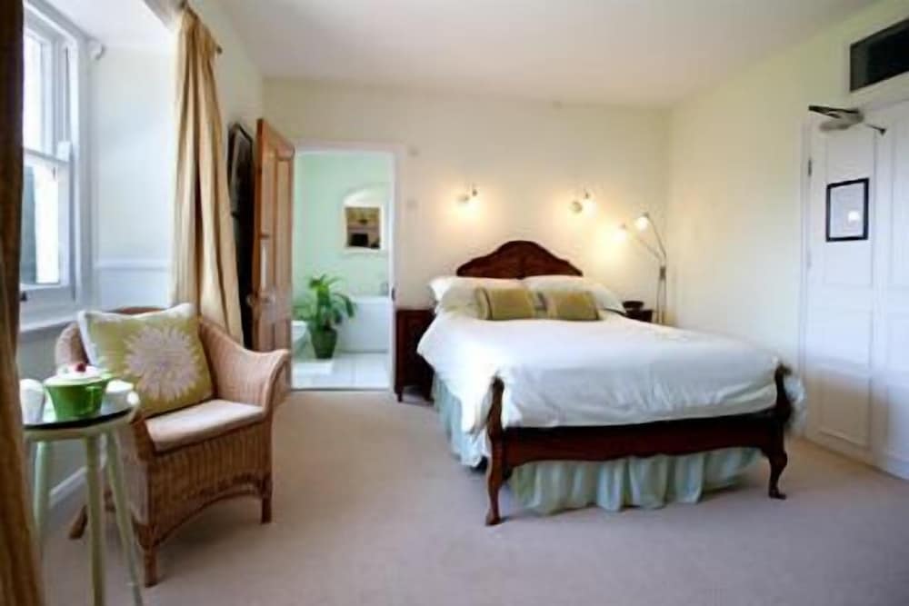 Molesworth Manor view 4
