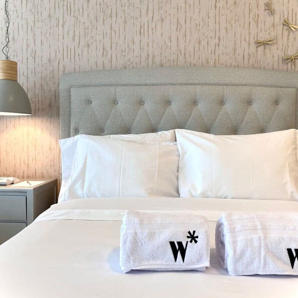 w Stunning 2BR w Pool n AC in Sunny Cartagena