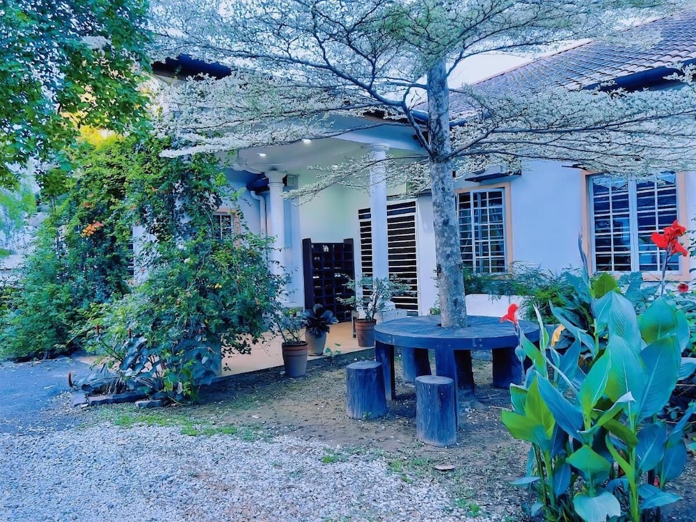 Villa Solihin