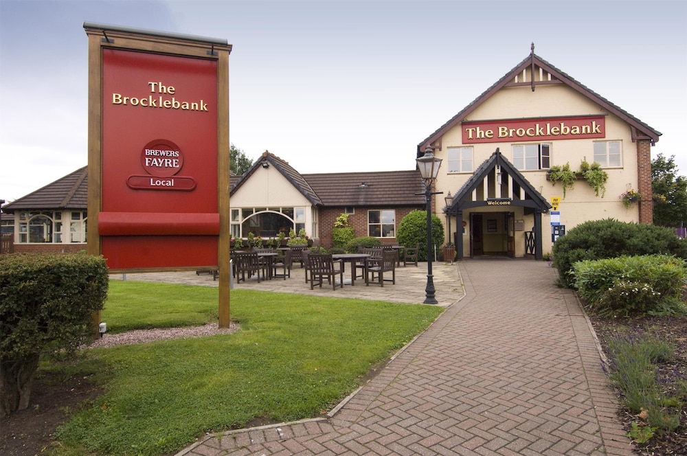 Premier Inn Crewe Central 5