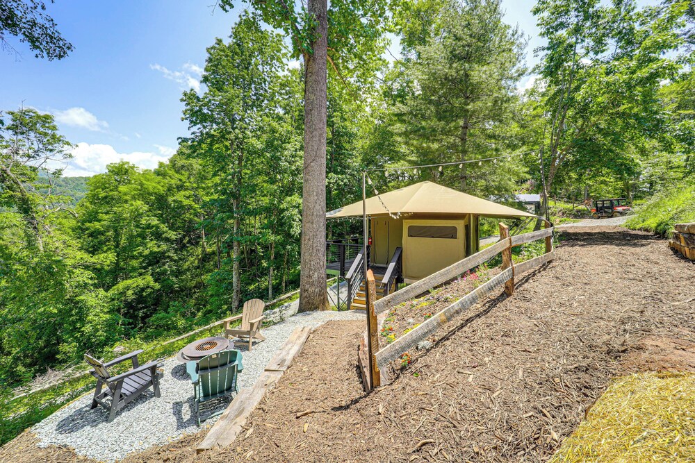 Mtn-view Deck: Scenic Glamping Getaway Near Boone!