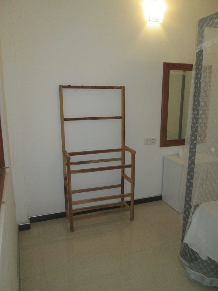 Dhanushka Guest House view 4