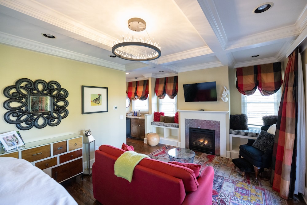 Inn at Willow Grove
