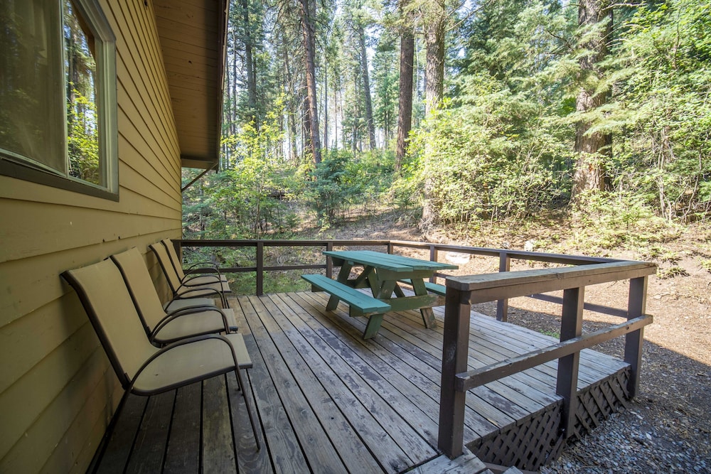 Bear Paw Lodge