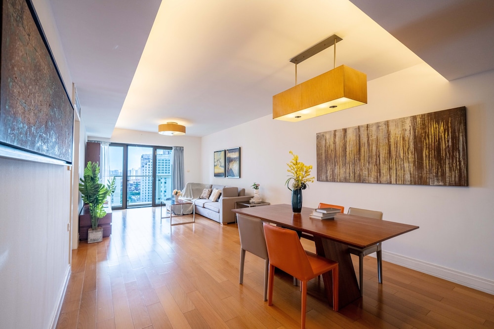 Tyms Spacious 2BR 1BA Apt Xuhui Metro