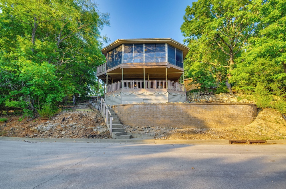 Dock & Prime Location: Lakefront Osage Beach Home