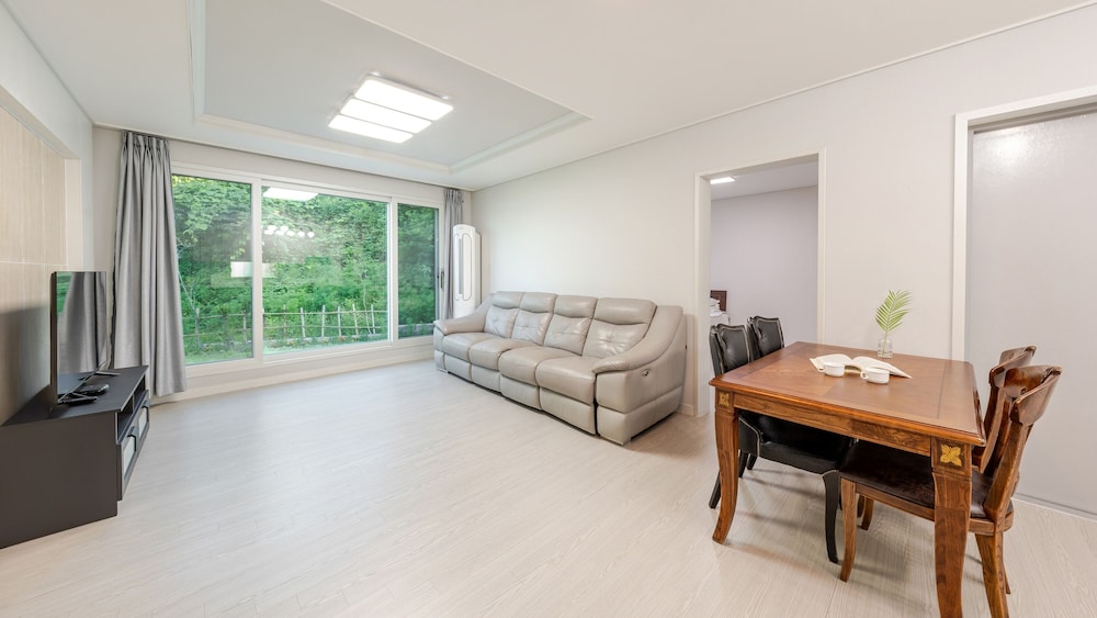 Gyeongju Sunflower Private Cottage