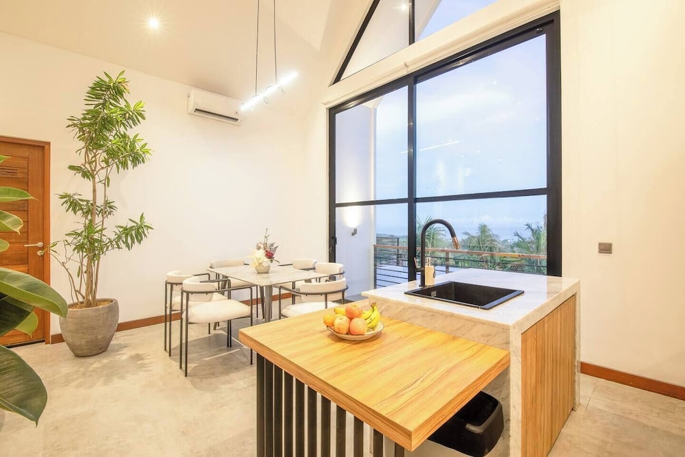Elegant Villa Sinara 2BR With Sea View