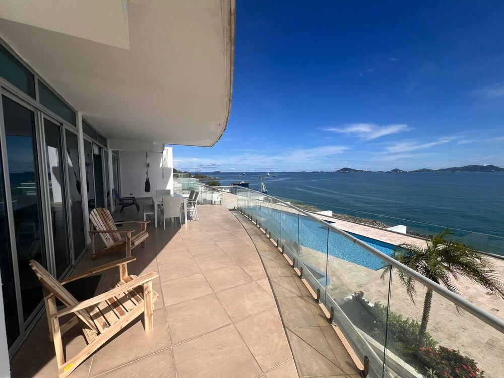 Apartment in the Causeway Amador