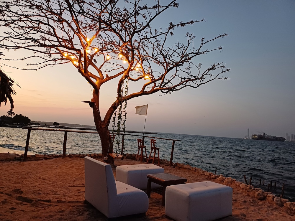 PUNTA ARENA BEACH HOSTEL