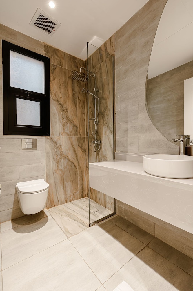 Two Bedroom Luxury Flat in Al-narjis